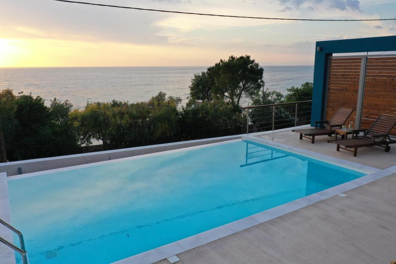 Capro - Milos Bay Villas Áyios Nikítas Exterior foto